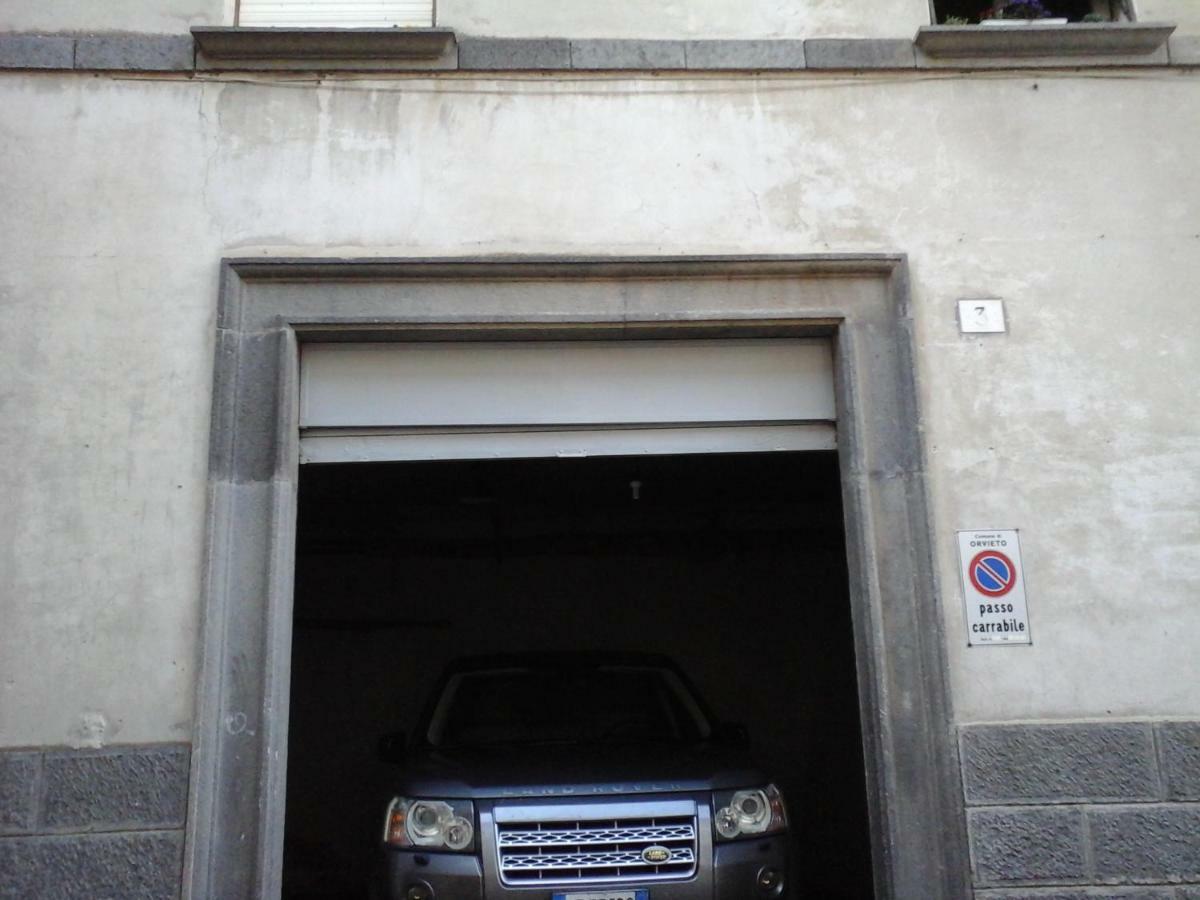 Appartamento Piazza Buzi Orvieto Exterior photo